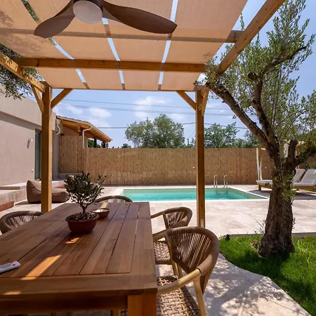 Terra Elea Luxury Pool Gaia Σπίτι διακοπών Νικήτη